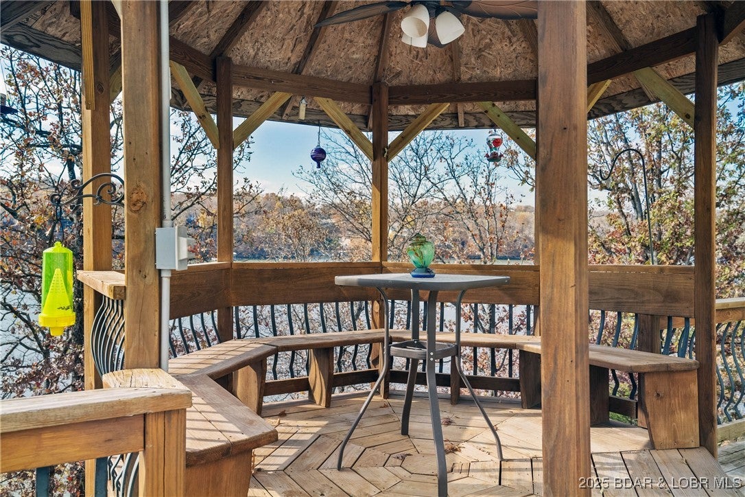 Linn Creek, Missouri, 65052, United States, 7 Bedrooms Bedrooms, ,6 BathroomsBathrooms,Residential,Active,1929474