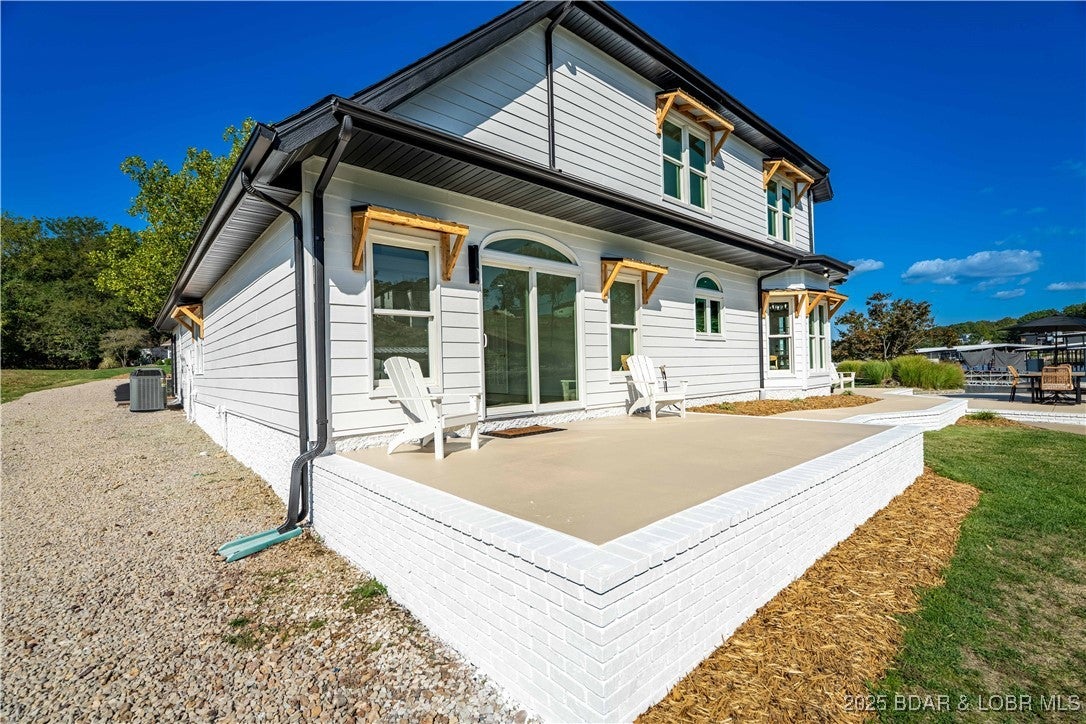 Osage Beach, Missouri, 65065, United States, 6 Bedrooms Bedrooms, ,4 BathroomsBathrooms,Residential,Active,1952762