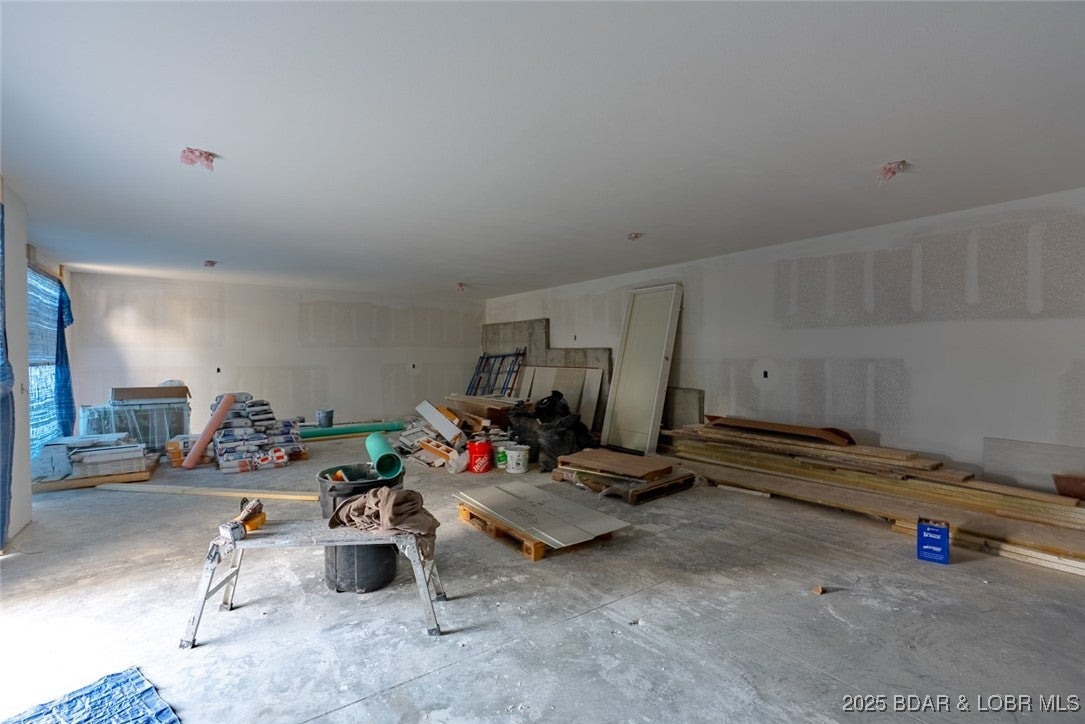 Osage Beach, Missouri, 65065, United States, 4 Bedrooms Bedrooms, ,5 BathroomsBathrooms,Residential,Active,1985585