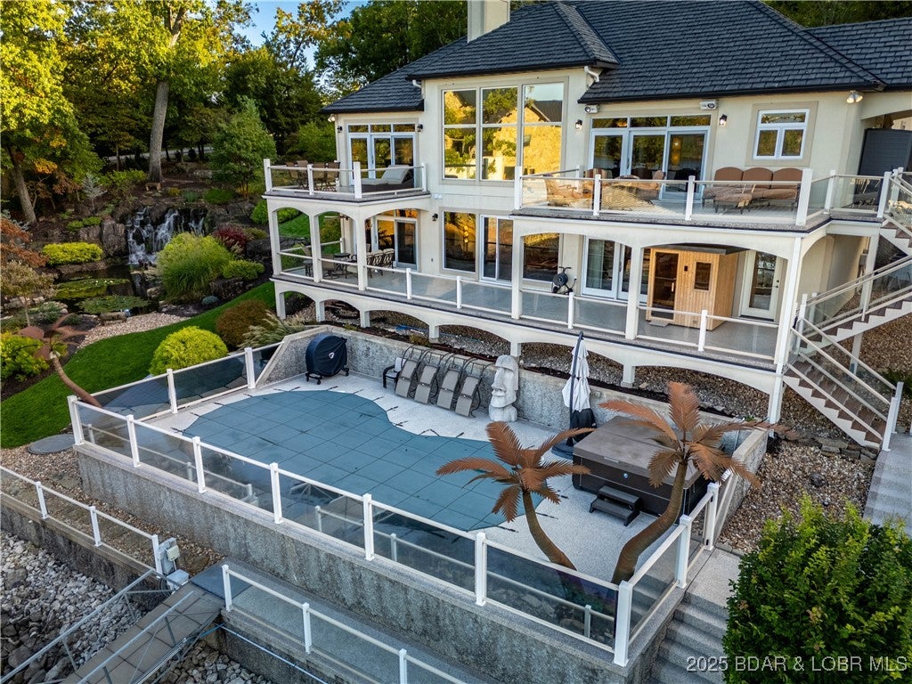 Porto Cima, Missouri, 65079, United States, 5 Bedrooms Bedrooms, ,4 BathroomsBathrooms,Residential,Active,1973370