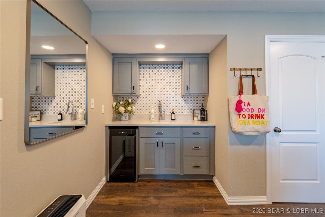 Four Seasons, Missouri, 65049, United States, 5 Bedrooms Bedrooms, ,4 BathroomsBathrooms,Residential,Active,2008696