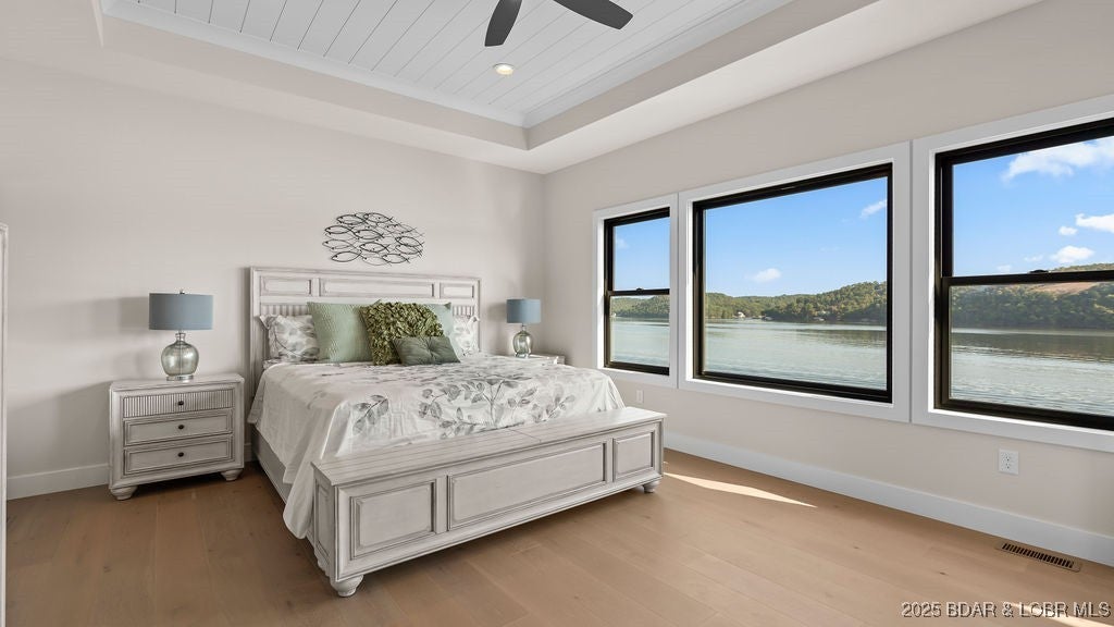 Camdenton, Missouri, 65020, United States, 4 Bedrooms Bedrooms, ,4 BathroomsBathrooms,Residential,Active,1945094