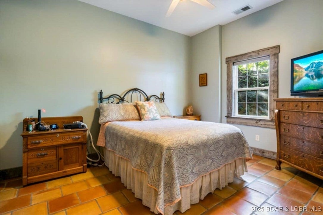 Sunrise Beach, Missouri, 65079, United States, 3 Bedrooms Bedrooms, ,2 BathroomsBathrooms,Residential,Active,1903229