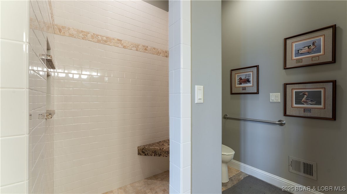 Camdenton, Missouri, 65020, United States, 5 Bedrooms Bedrooms, ,5 BathroomsBathrooms,Residential,Active,1989766