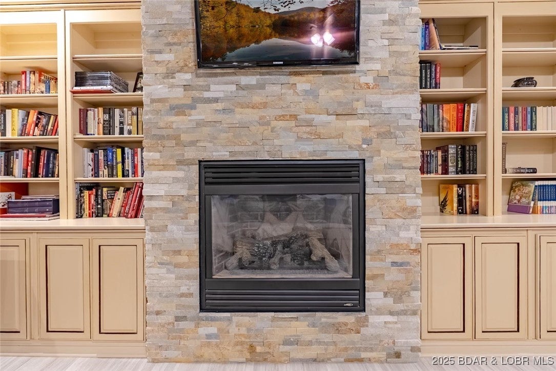 Lake Ozark, Missouri, 65049, United States, 5 Bedrooms Bedrooms, ,5 BathroomsBathrooms,Residential,Active,1990646