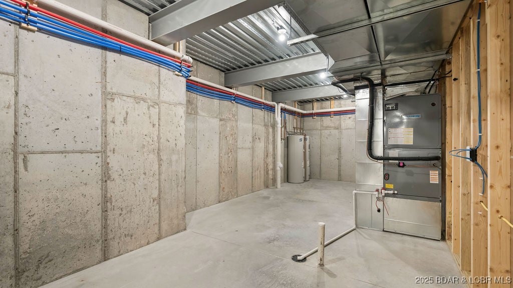 Camdenton, Missouri, 65020, United States, 4 Bedrooms Bedrooms, ,4 BathroomsBathrooms,Residential,Active,1945094