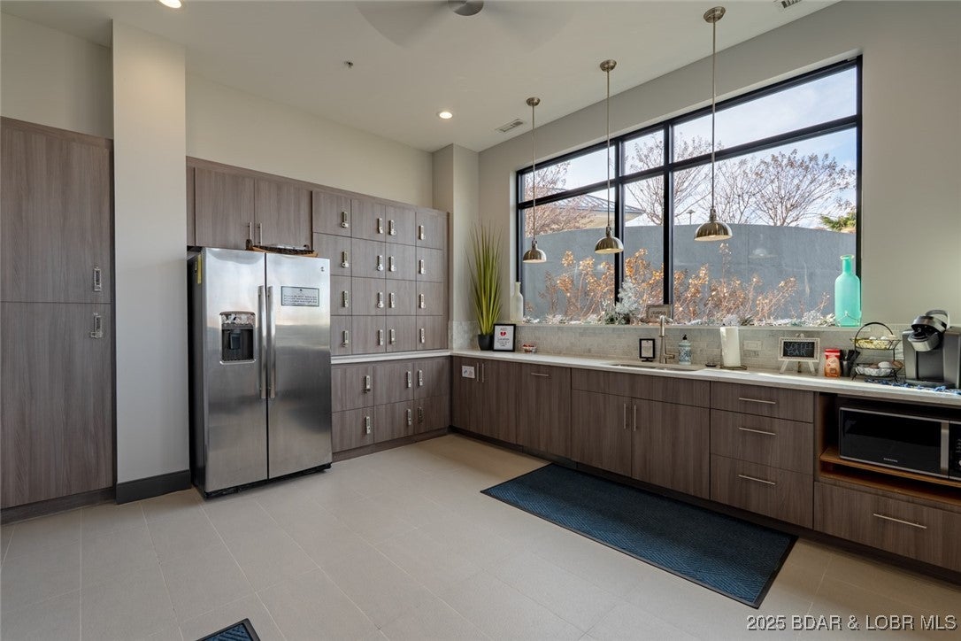 Sunrise Beach, Missouri, 65079, United States, 4 Bedrooms Bedrooms, ,5 BathroomsBathrooms,Residential,Active,2008284