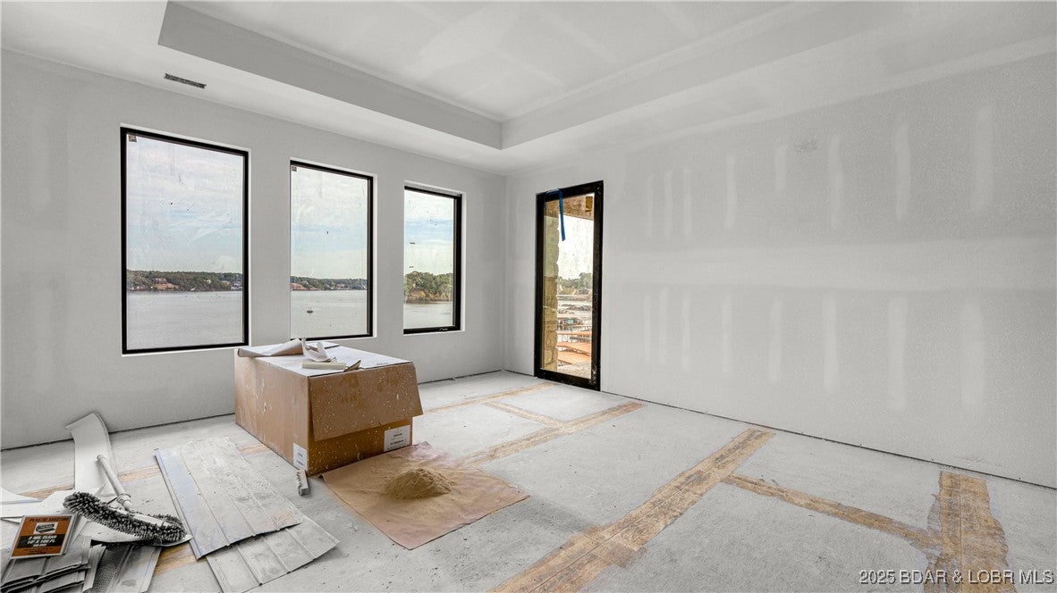 Osage Beach, Missouri, 65065, United States, 6 Bedrooms Bedrooms, ,9 BathroomsBathrooms,Residential,Active,1964478