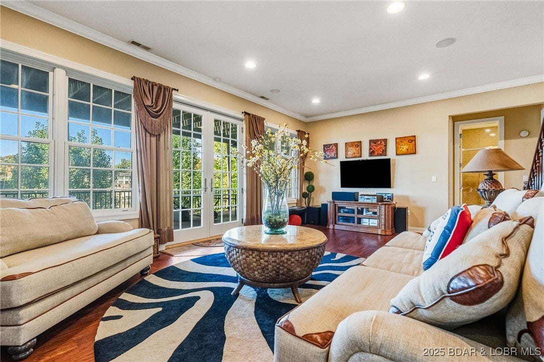 Villages, Missouri, 65079, United States, 5 Bedrooms Bedrooms, ,4 BathroomsBathrooms,Residential,Active,1985880