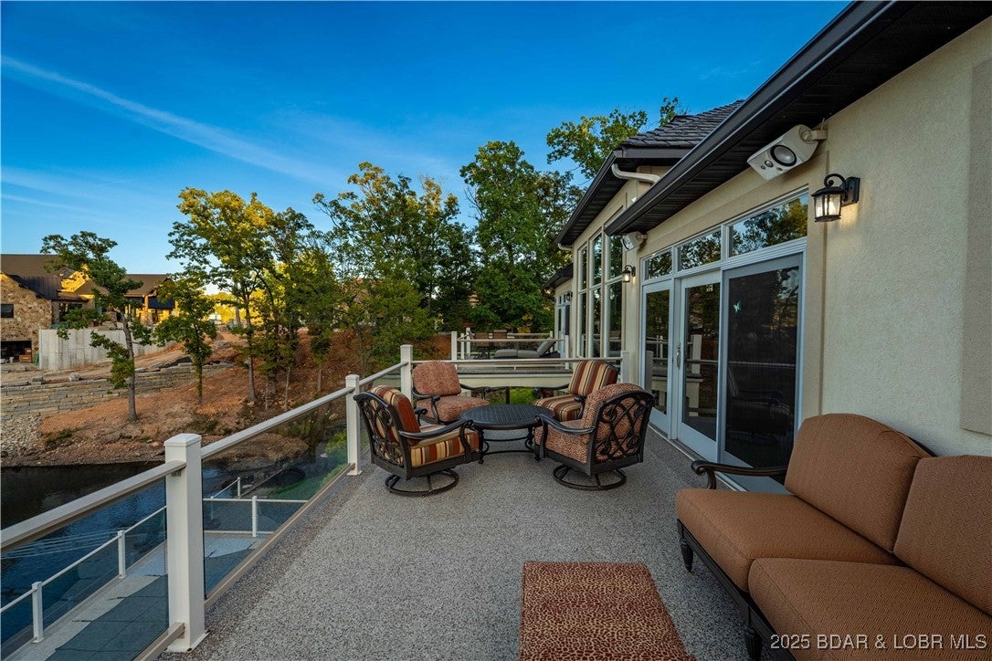 Porto Cima, Missouri, 65079, United States, 5 Bedrooms Bedrooms, ,4 BathroomsBathrooms,Residential,Active,1973370