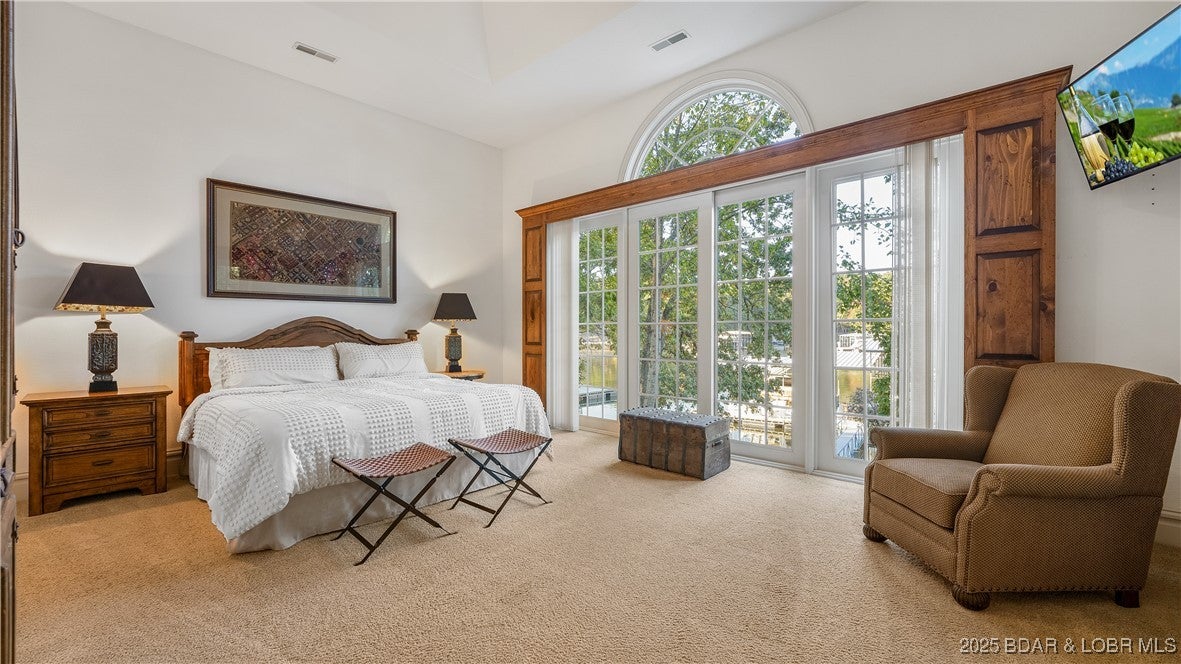 Sunrise Beach, Missouri, 65079, United States, ,7 BathroomsBathrooms,Residential,Active,1748281
