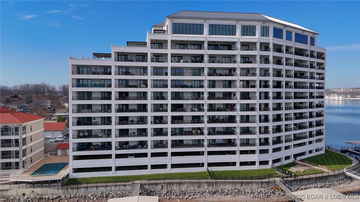 Sunrise Beach, Missouri, 65079, United States, 4 Bedrooms Bedrooms, ,5 BathroomsBathrooms,Residential,Active,2008284