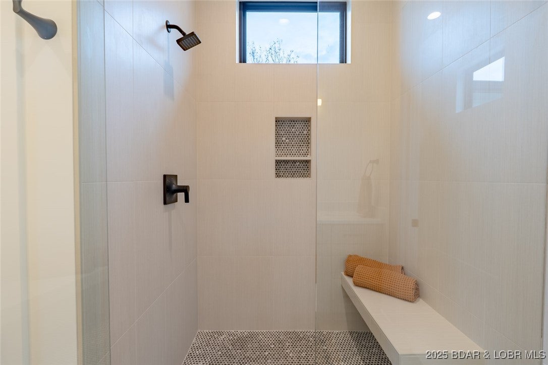 Osage Beach, Missouri, 65065, United States, 5 Bedrooms Bedrooms, ,4 BathroomsBathrooms,Residential,Active,1953713