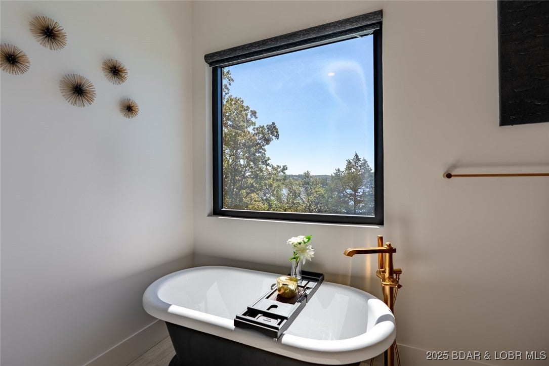 Sunrise Beach, Missouri, 65079, United States, 5 Bedrooms Bedrooms, ,7 BathroomsBathrooms,Residential,Active,1961963