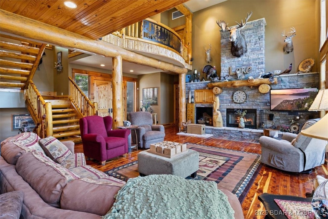 Sunrise Beach, Missouri, 65079, United States, 7 Bedrooms Bedrooms, ,6 BathroomsBathrooms,Residential,Active,1973357