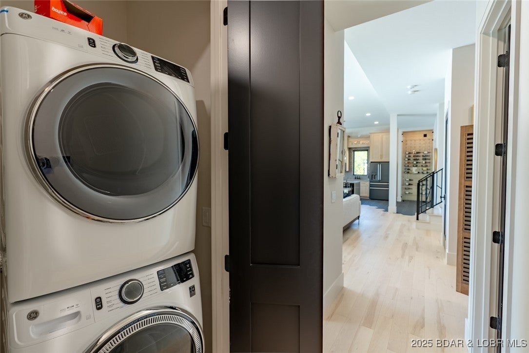 Sunrise Beach, Missouri, 65079, United States, 5 Bedrooms Bedrooms, ,7 BathroomsBathrooms,Residential,Active,1961963