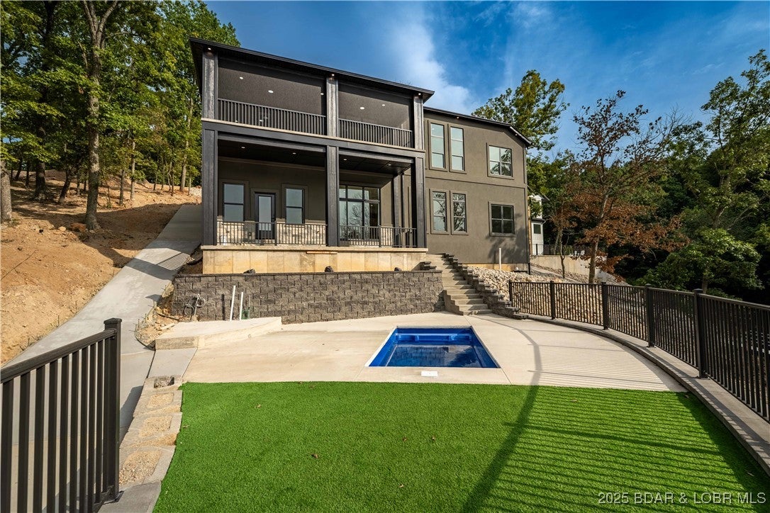 Sunrise Beach, Missouri, 65065, United States, 6 Bedrooms Bedrooms, ,6 BathroomsBathrooms,Residential,Active,1929710