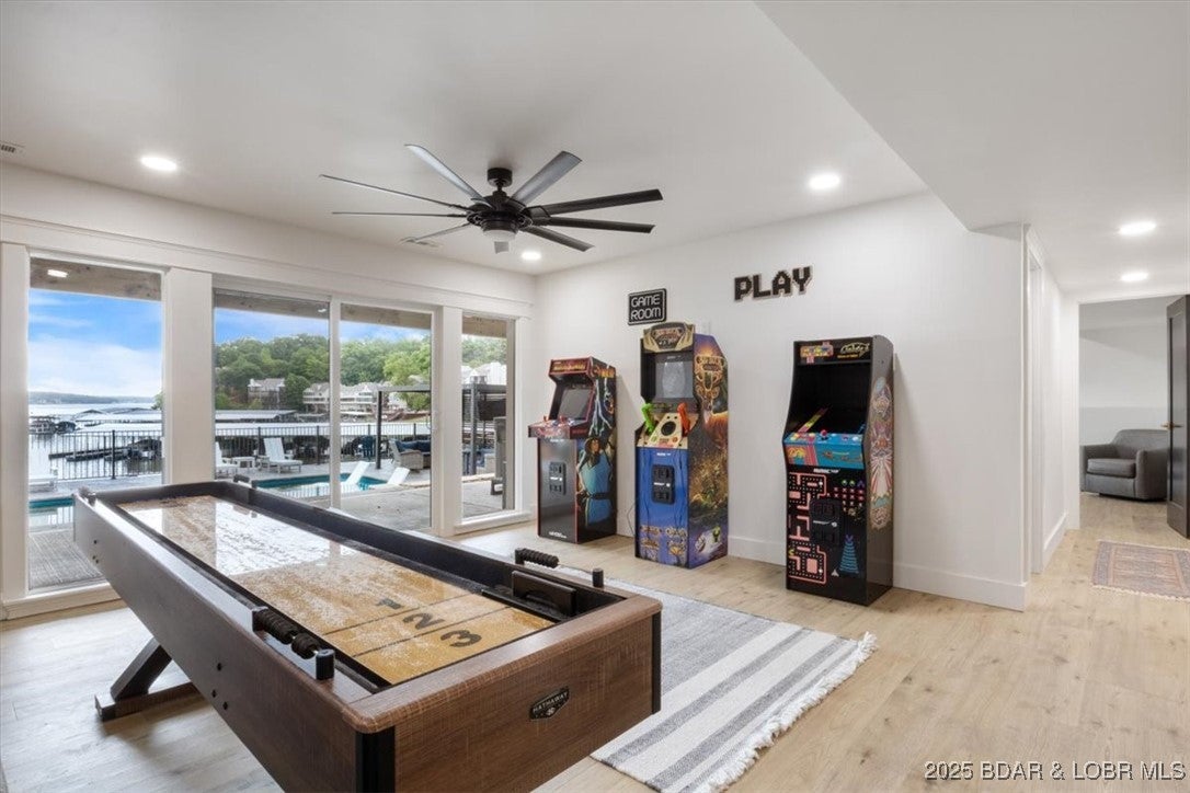 Osage Beach, Missouri, 65065, United States, 5 Bedrooms Bedrooms, ,4 BathroomsBathrooms,Residential,Active,2001071