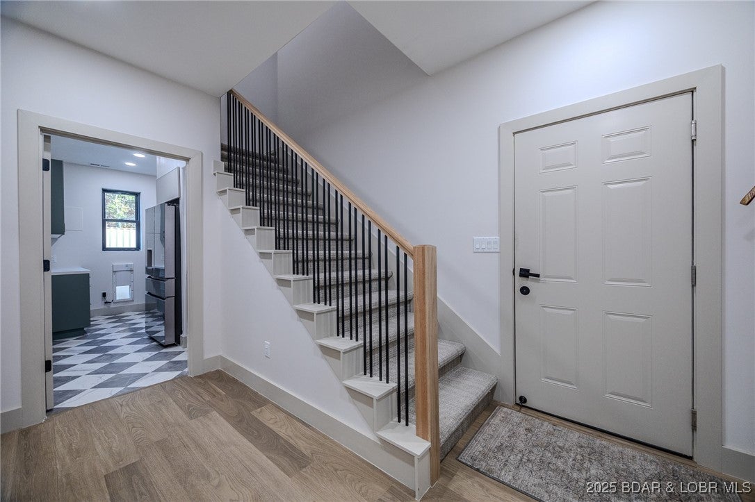 Linn Creek, Missouri, 65052, United States, 6 Bedrooms Bedrooms, ,5 BathroomsBathrooms,Residential,Active,1989796