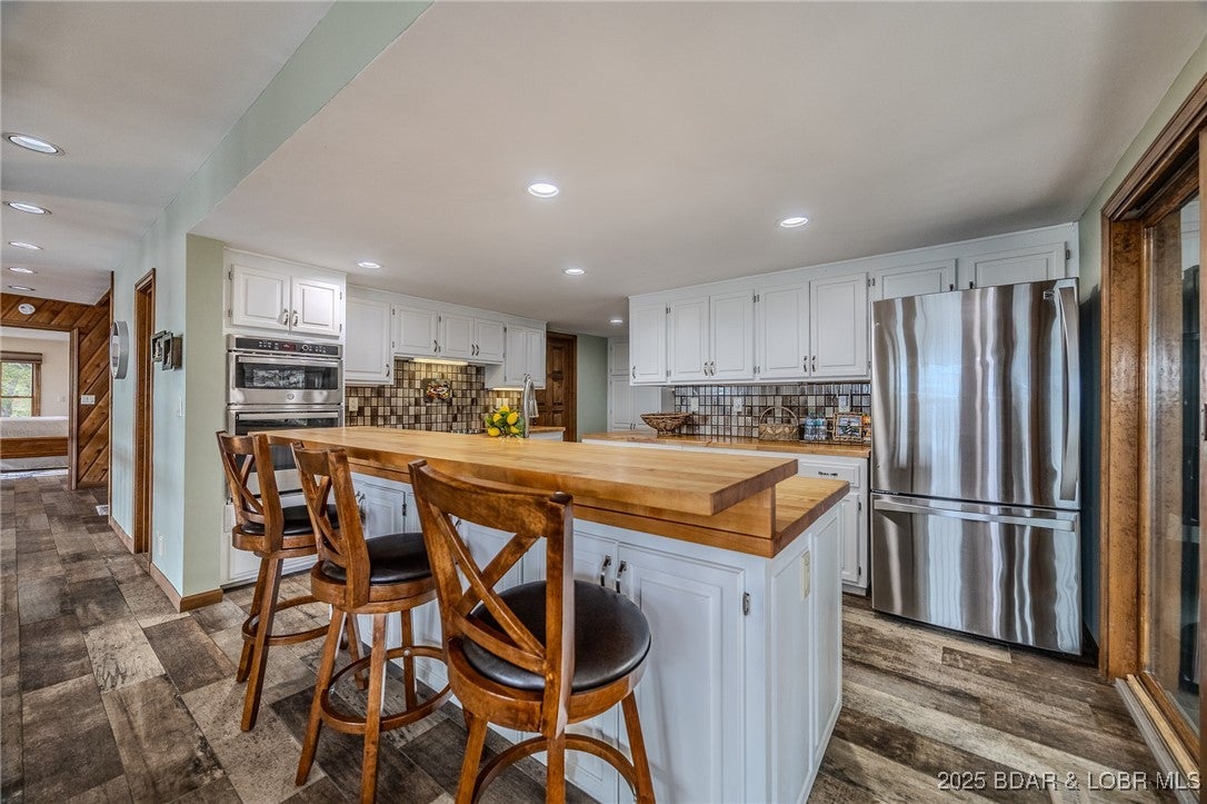 Sunrise Beach, Missouri, 65079, United States, 3 Bedrooms Bedrooms, ,3 BathroomsBathrooms,Residential,Active,1934766