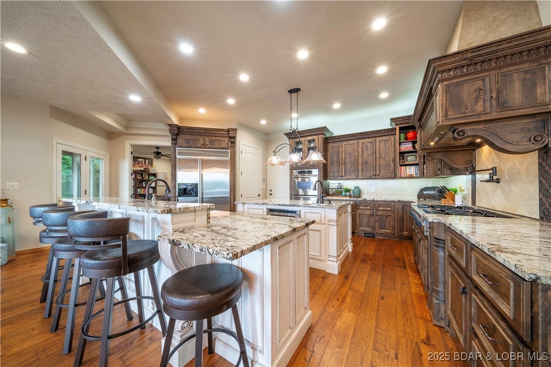 Porto Cima, Missouri, 65079, United States, 5 Bedrooms Bedrooms, ,5 BathroomsBathrooms,Residential,Active,1877782