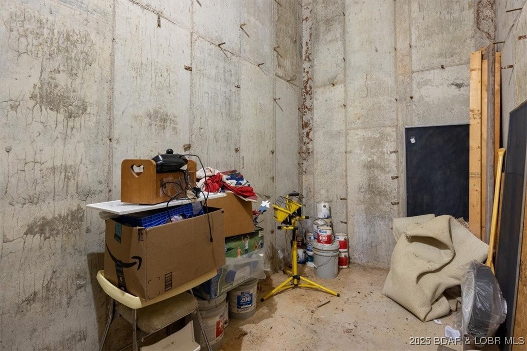 Sunrise Beach, Missouri, 65079, United States, 7 Bedrooms Bedrooms, ,6 BathroomsBathrooms,Residential,Active,1973357