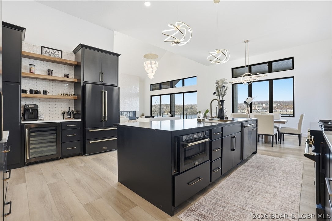 Porto Cima, Missouri, 65079, United States, 6 Bedrooms Bedrooms, ,9 BathroomsBathrooms,Residential,Active,2017446