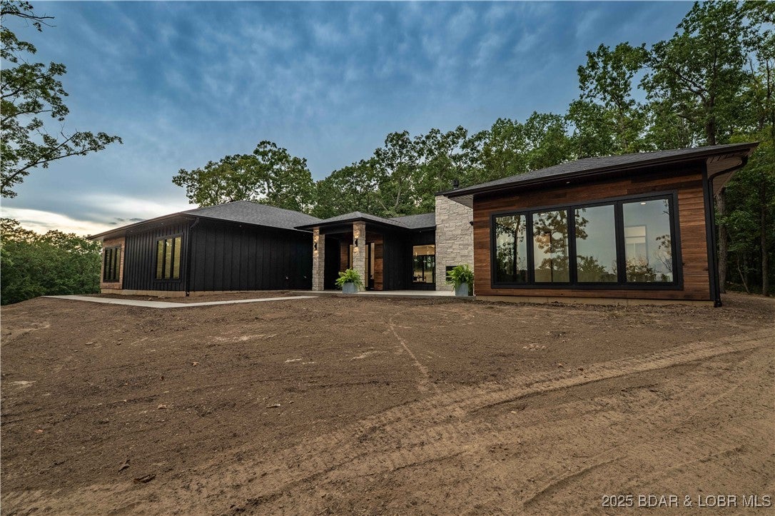 Sunrise Beach, Missouri, 65079, United States, 3 Bedrooms Bedrooms, ,3 BathroomsBathrooms,Residential,Active,1922285