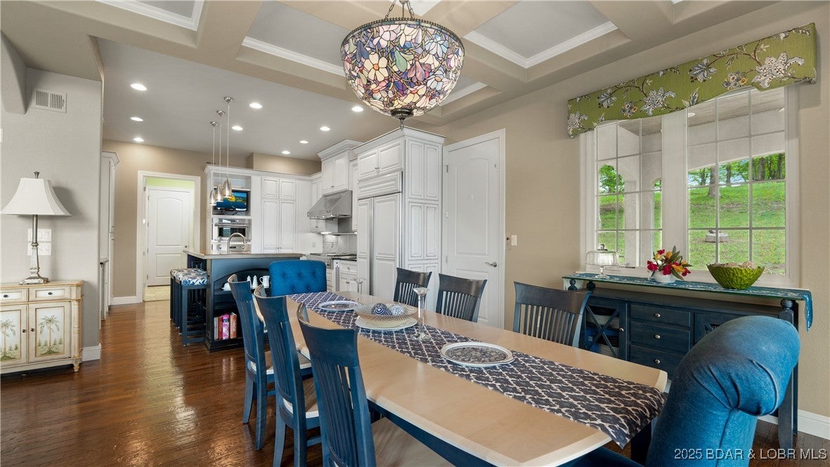 Camdenton, Missouri, 65020, United States, ,5 BathroomsBathrooms,Residential,Active,1797942