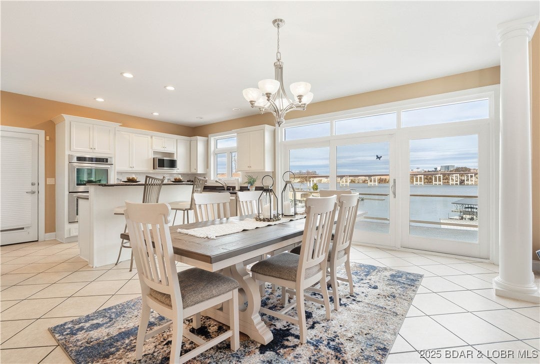 Porto Cima, Missouri, 65079, United States, 5 Bedrooms Bedrooms, ,4 BathroomsBathrooms,Residential,Active,1973370