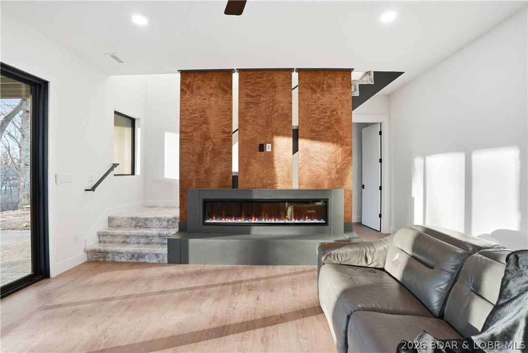 Porto Cima, Missouri, 65049, United States, 4 Bedrooms Bedrooms, ,4 BathroomsBathrooms,Residential,Active,2040222