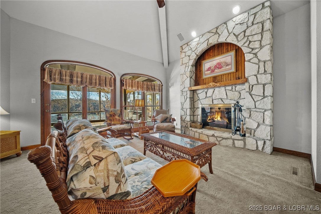 Linn Creek, Missouri, 65052, United States, 7 Bedrooms Bedrooms, ,6 BathroomsBathrooms,Residential,Active,1929474