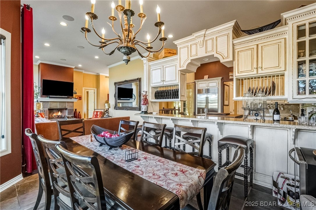 Villages, Missouri, 65079, United States, 5 Bedrooms Bedrooms, ,4 BathroomsBathrooms,Residential,Active,1985880