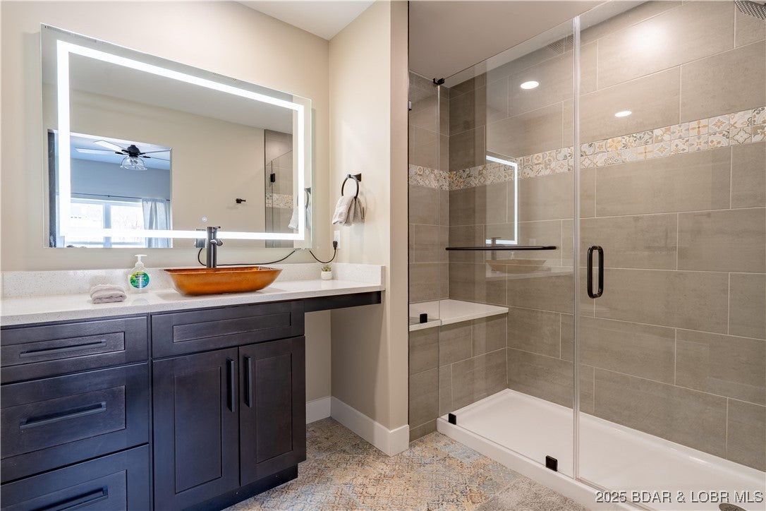 Sunrise Beach, Missouri, 65079, United States, ,5 BathroomsBathrooms,Residential,Active,1764512