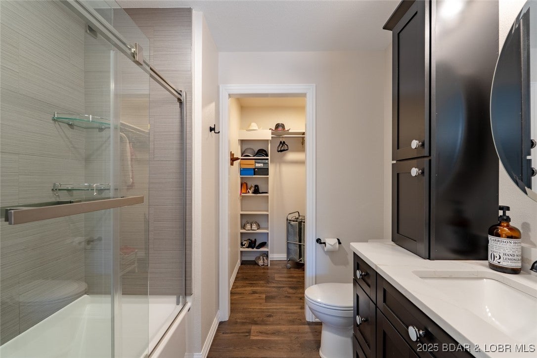 Four Seasons, Missouri, 65049, United States, 5 Bedrooms Bedrooms, ,4 BathroomsBathrooms,Residential,Active,2008696