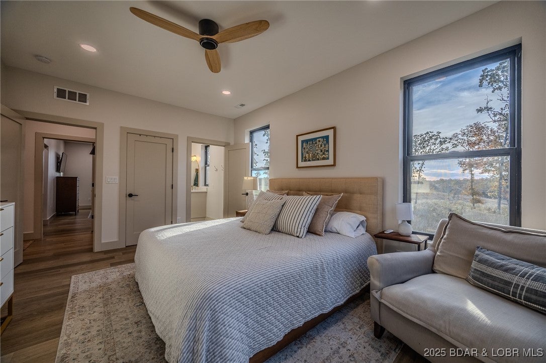 Linn Creek, Missouri, 65052, United States, 6 Bedrooms Bedrooms, ,5 BathroomsBathrooms,Residential,Active,1989796