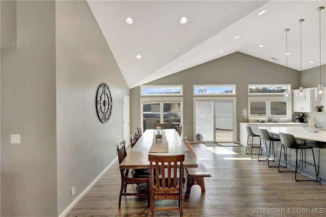 Sunrise Beach, Missouri, 65079, United States, 5 Bedrooms Bedrooms, ,6 BathroomsBathrooms,Residential,Active,2015451