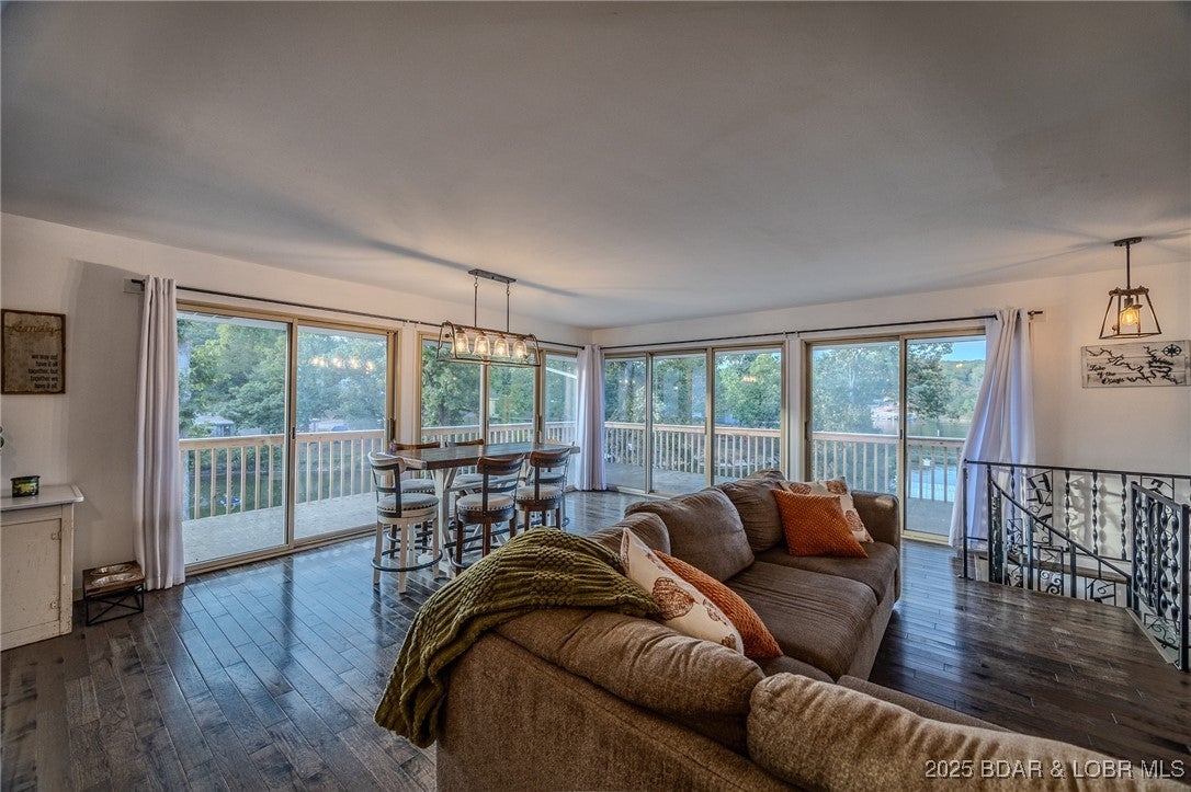 Gravois Mills, Missouri, 65037, United States, 3 Bedrooms Bedrooms, ,3 BathroomsBathrooms,Residential,Active,1945462