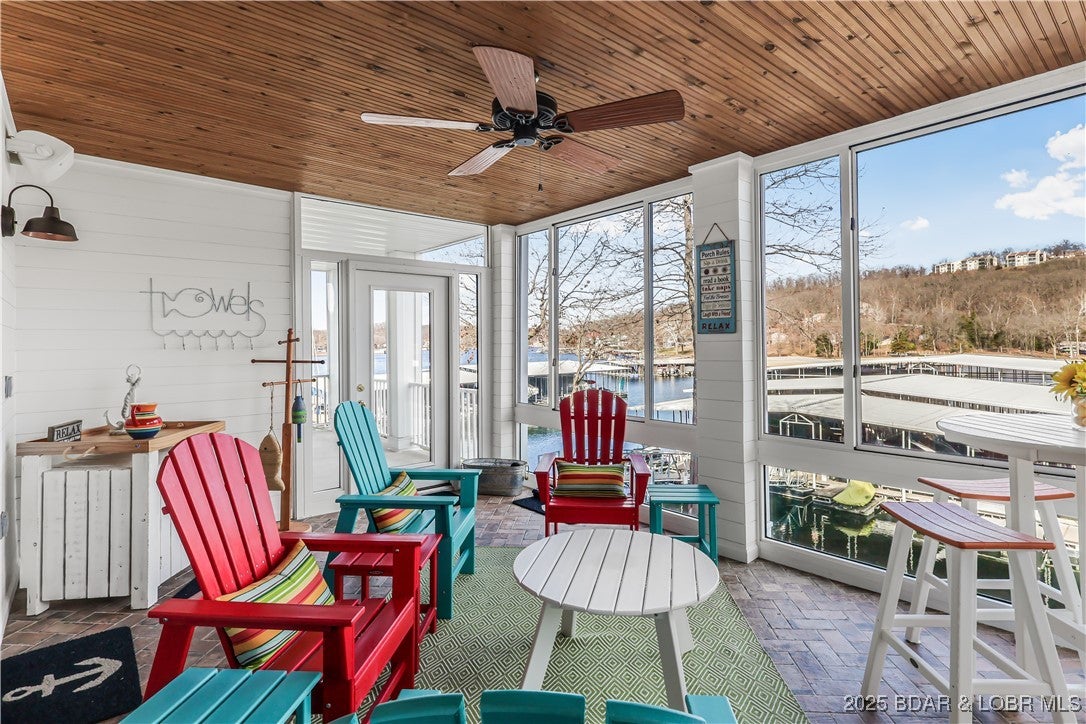 Lake Ozark, Missouri, 65049, United States, 6 Bedrooms Bedrooms, ,4 BathroomsBathrooms,Residential,Active,2006947