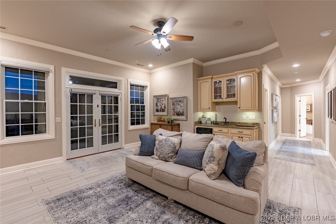 Lake Ozark, Missouri, 65049, United States, 5 Bedrooms Bedrooms, ,5 BathroomsBathrooms,Residential,Active,1990646