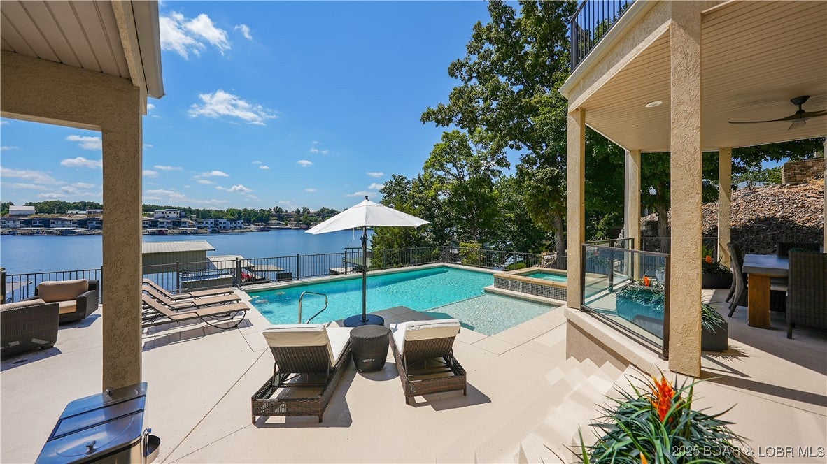 Sunrise Beach, Missouri, 65079, United States, 5 Bedrooms Bedrooms, ,5 BathroomsBathrooms,Residential,Active,1929435