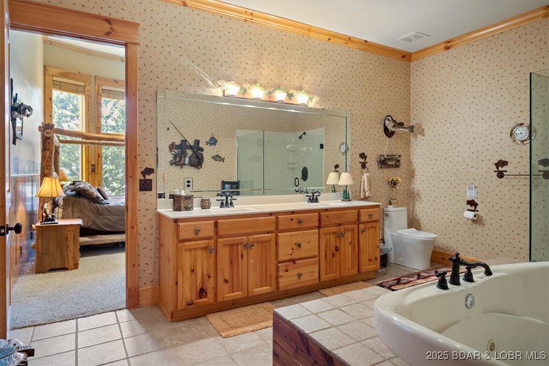 Sunrise Beach, Missouri, 65079, United States, 7 Bedrooms Bedrooms, ,6 BathroomsBathrooms,Residential,Active,1973357