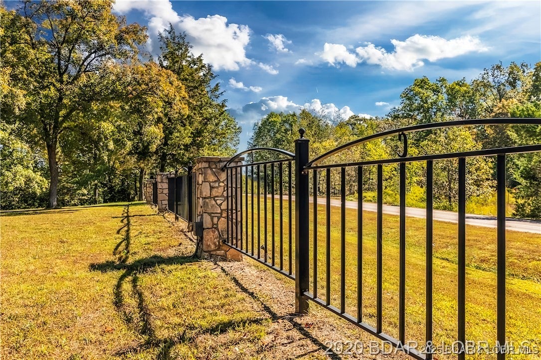 Camdenton, Missouri, 65020, United States, 3 Bedrooms Bedrooms, ,5 BathroomsBathrooms,Residential,Active,2007208