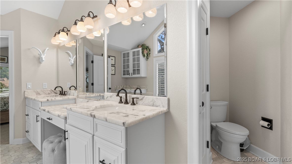 Lake Ozark, Missouri, 65049, United States, 5 Bedrooms Bedrooms, ,5 BathroomsBathrooms,Residential,Active,1968089