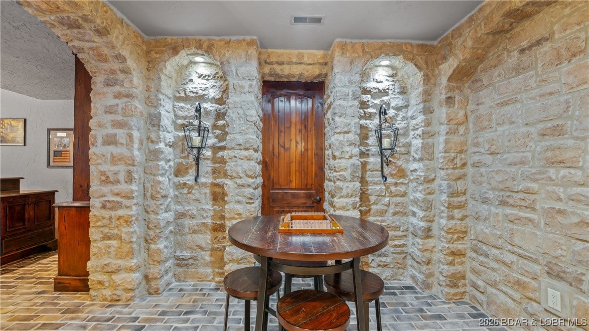 Osage Beach, Missouri, 65065, United States, 8 Bedrooms Bedrooms, ,8 BathroomsBathrooms,Residential,Active,2012239