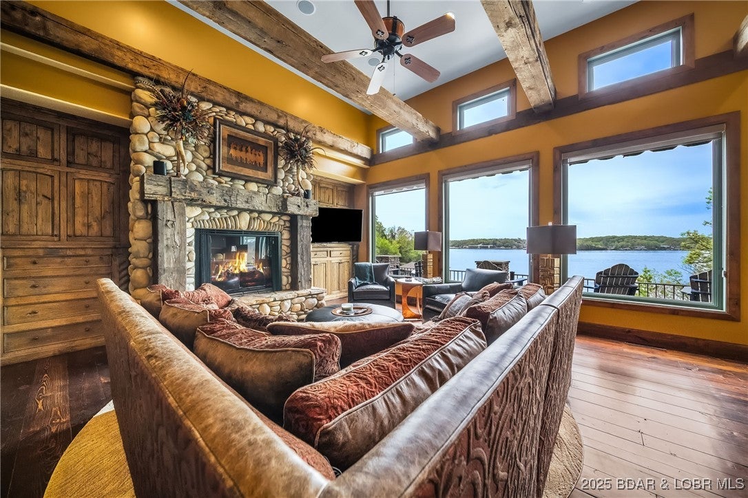 Villages, Missouri, 65079, United States, 5 Bedrooms Bedrooms, ,7 BathroomsBathrooms,Residential,Active,1964268