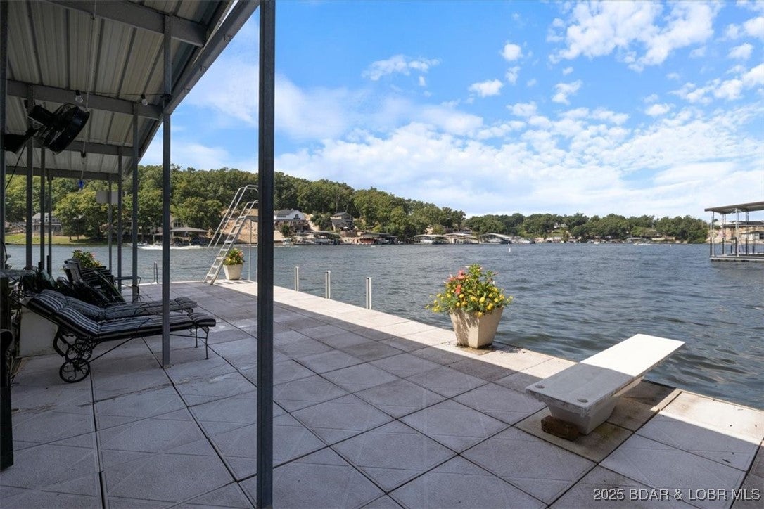 Sunrise Beach, Missouri, 65079, United States, 7 Bedrooms Bedrooms, ,6 BathroomsBathrooms,Residential,Active,1973357