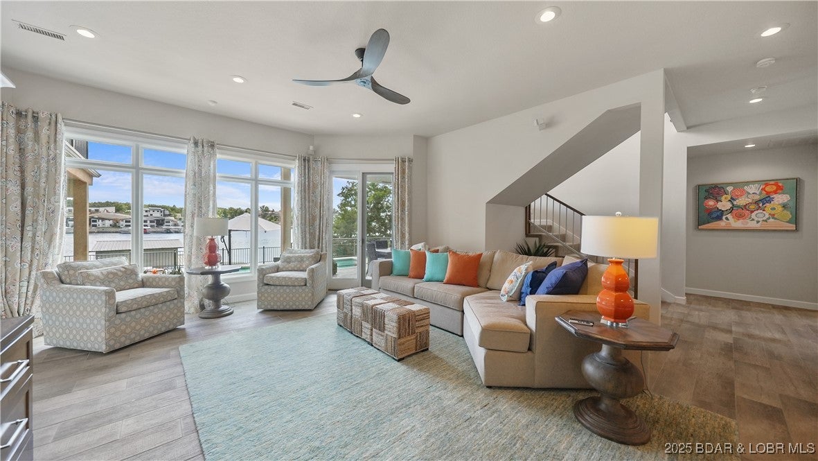 Sunrise Beach, Missouri, 65079, United States, 5 Bedrooms Bedrooms, ,5 BathroomsBathrooms,Residential,Active,1929435