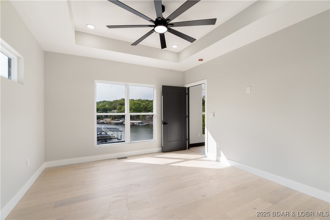 Sunrise Beach, Missouri, 65065, United States, 6 Bedrooms Bedrooms, ,6 BathroomsBathrooms,Residential,Active,1929710