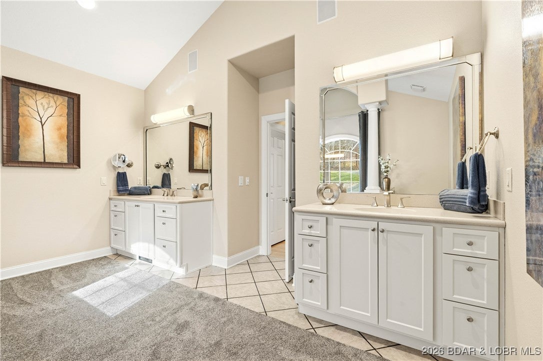 Porto Cima, Missouri, 65079, United States, 5 Bedrooms Bedrooms, ,4 BathroomsBathrooms,Residential,Active,1973370